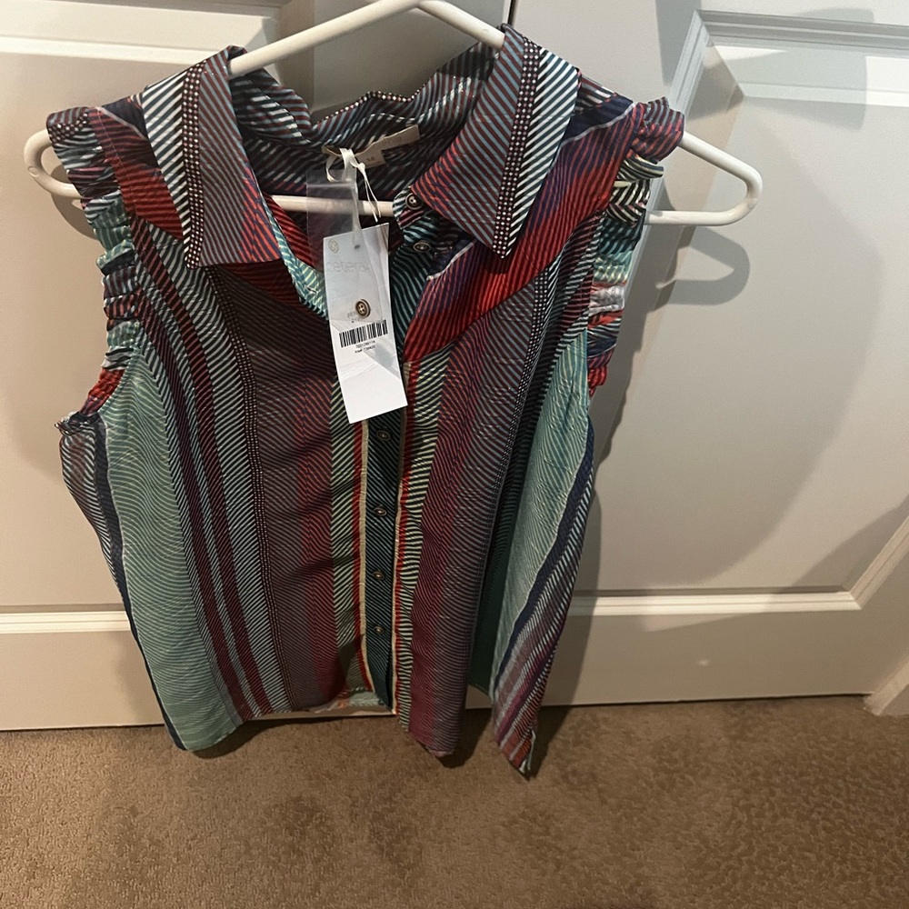 Etcetera ruffled cap sleeve blouse. BNWT